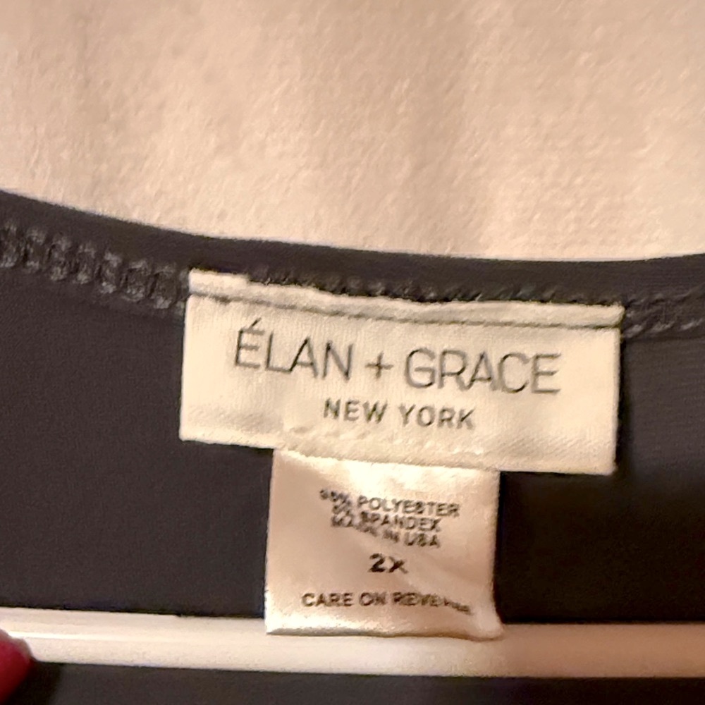 39-Elan & Grace Gray Ruffled V-Neck Blouse - Picture 2 of 3